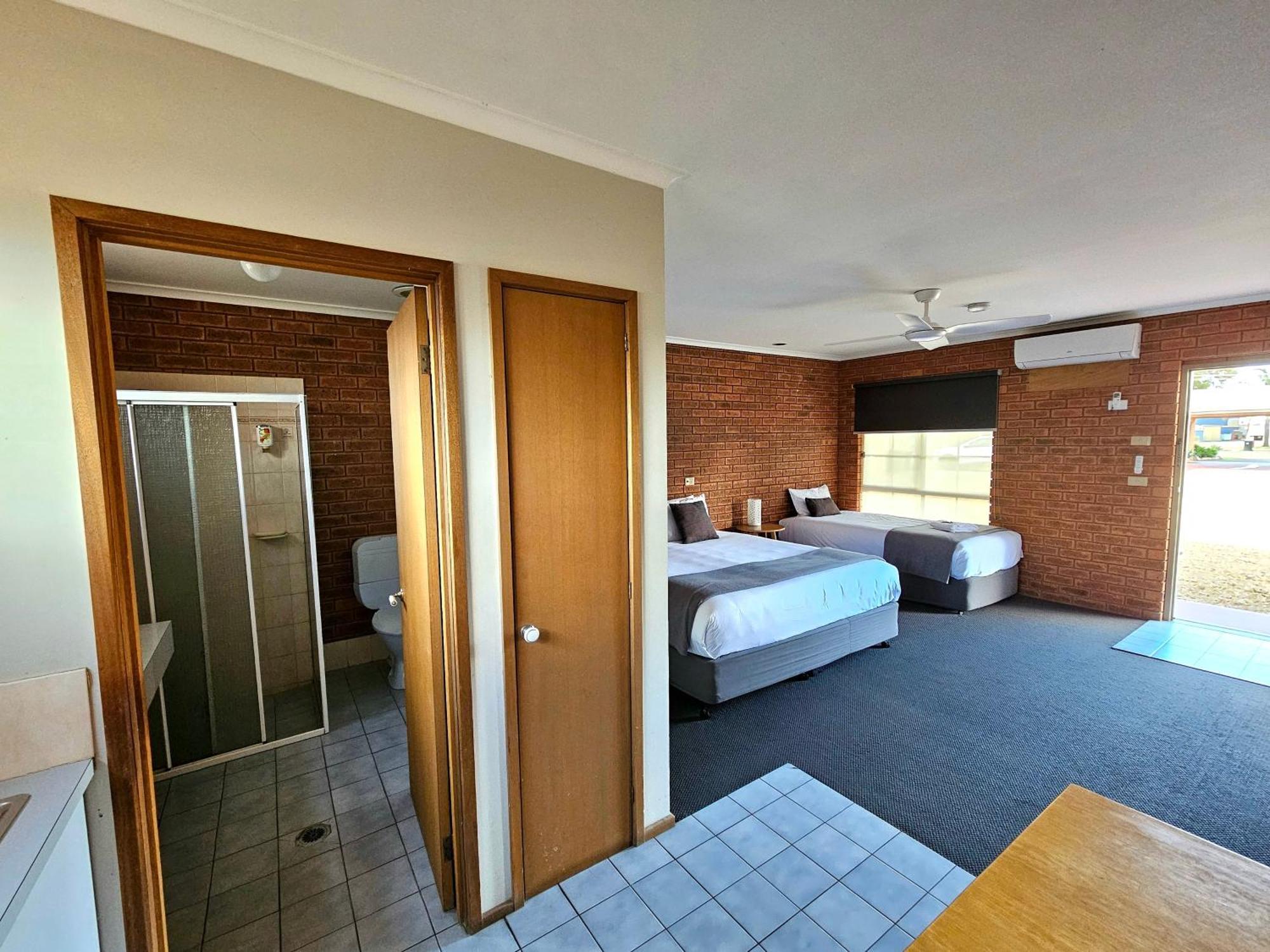 Bridge Motor Inn Тоукемвол Екстер'єр фото
