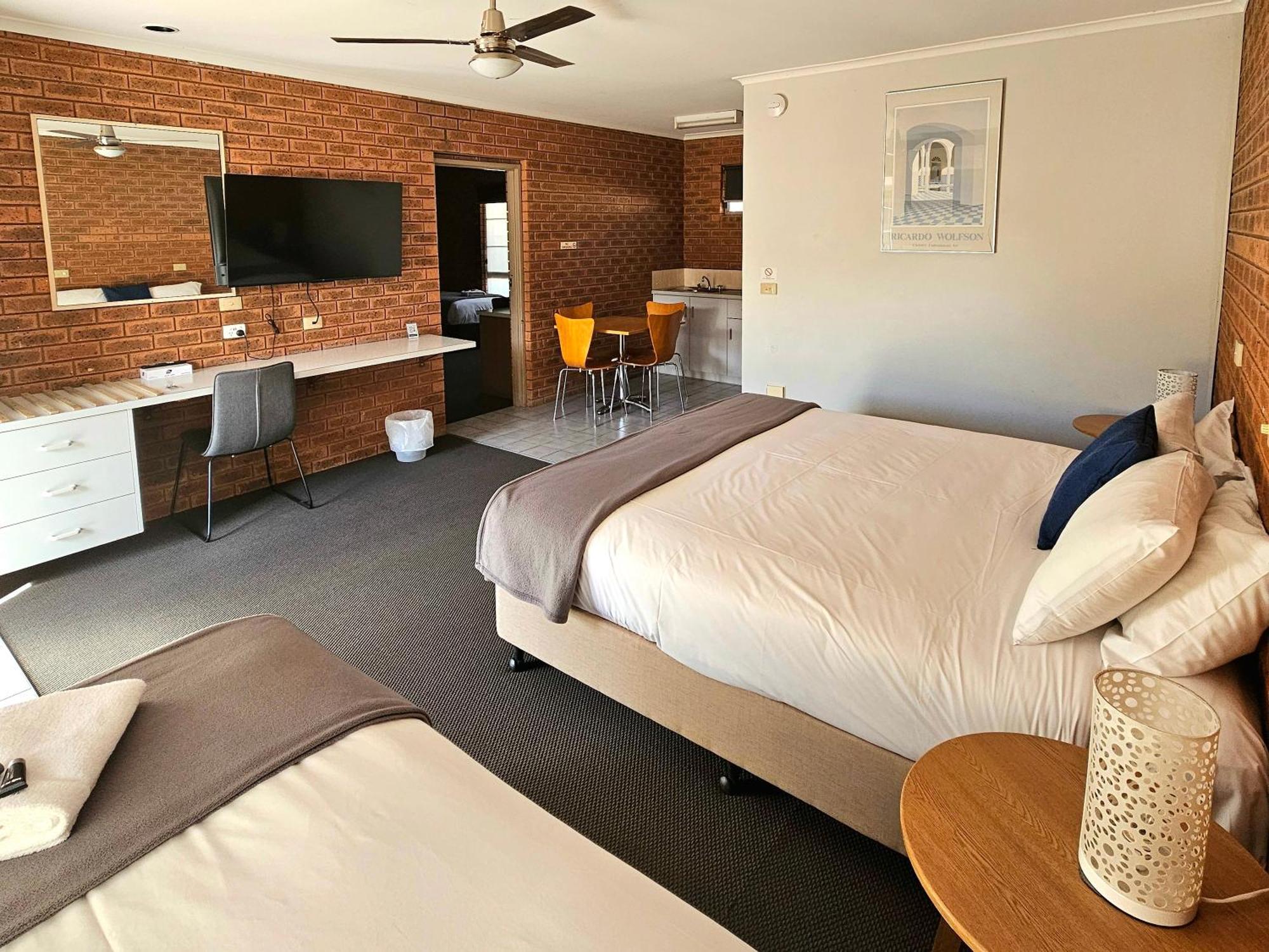 Bridge Motor Inn Тоукемвол Екстер'єр фото