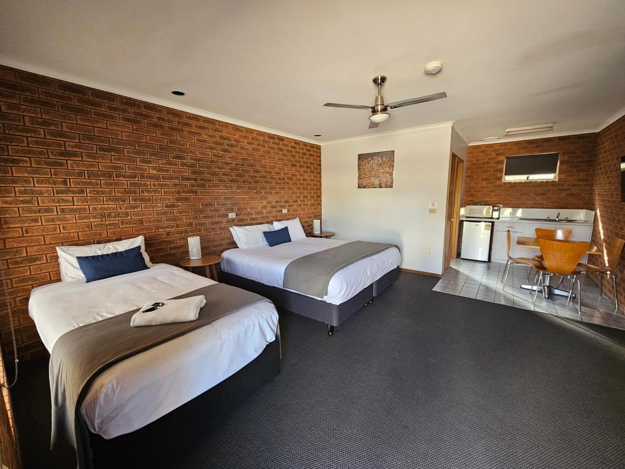 Bridge Motor Inn Тоукемвол Екстер'єр фото