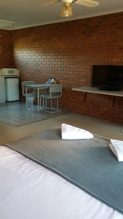 Bridge Motor Inn Тоукемвол Екстер'єр фото