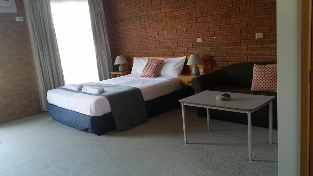 Bridge Motor Inn Тоукемвол Екстер'єр фото