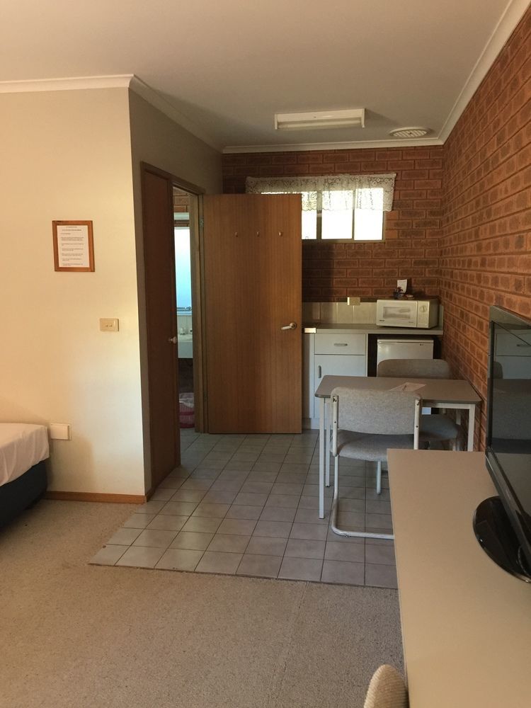 Bridge Motor Inn Тоукемвол Екстер'єр фото